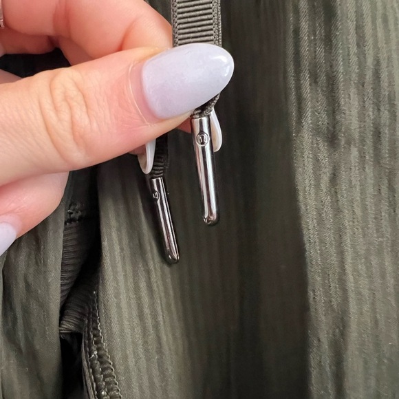 Lululemon Dance Studio Crop Joggers Sweatpants 25" - Dark Olive - Size 4 - Picture 6 of 16